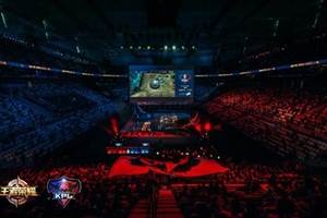 英雄麦克疯：Leyan调侃自己闪现撞墙 Rookie时刻鼓励队友