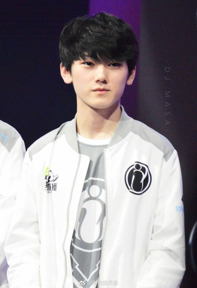 黑八奇迹继续！单王、小草包、沙皇刺杀了 Puff 团队3-1横扫绅士团队 Leyan